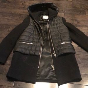 Sandro trench with puffer detail